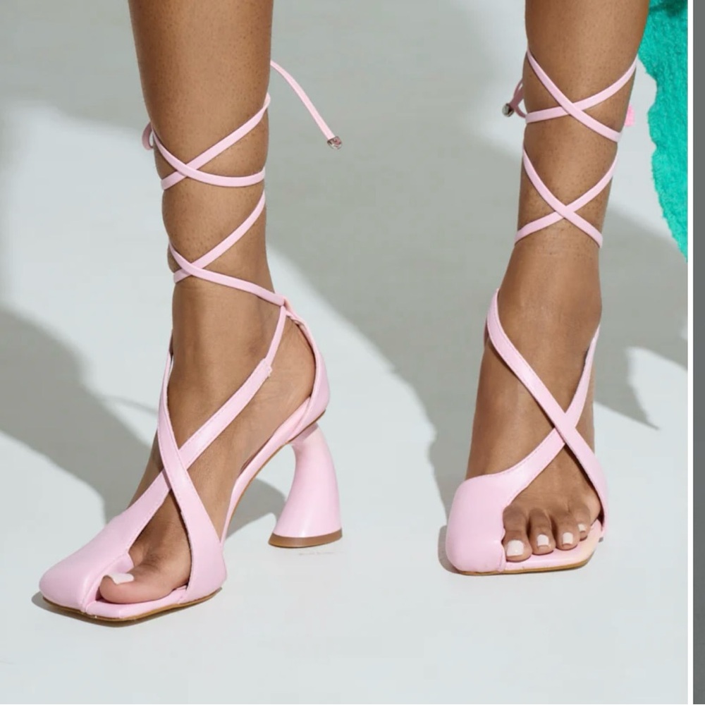 AZALEA WANG BUIKY PINK CHUNKY HEEL PUMP